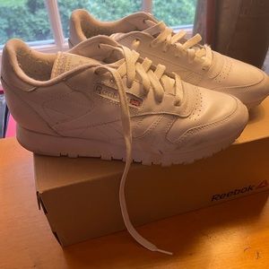 Reebok Sneakers